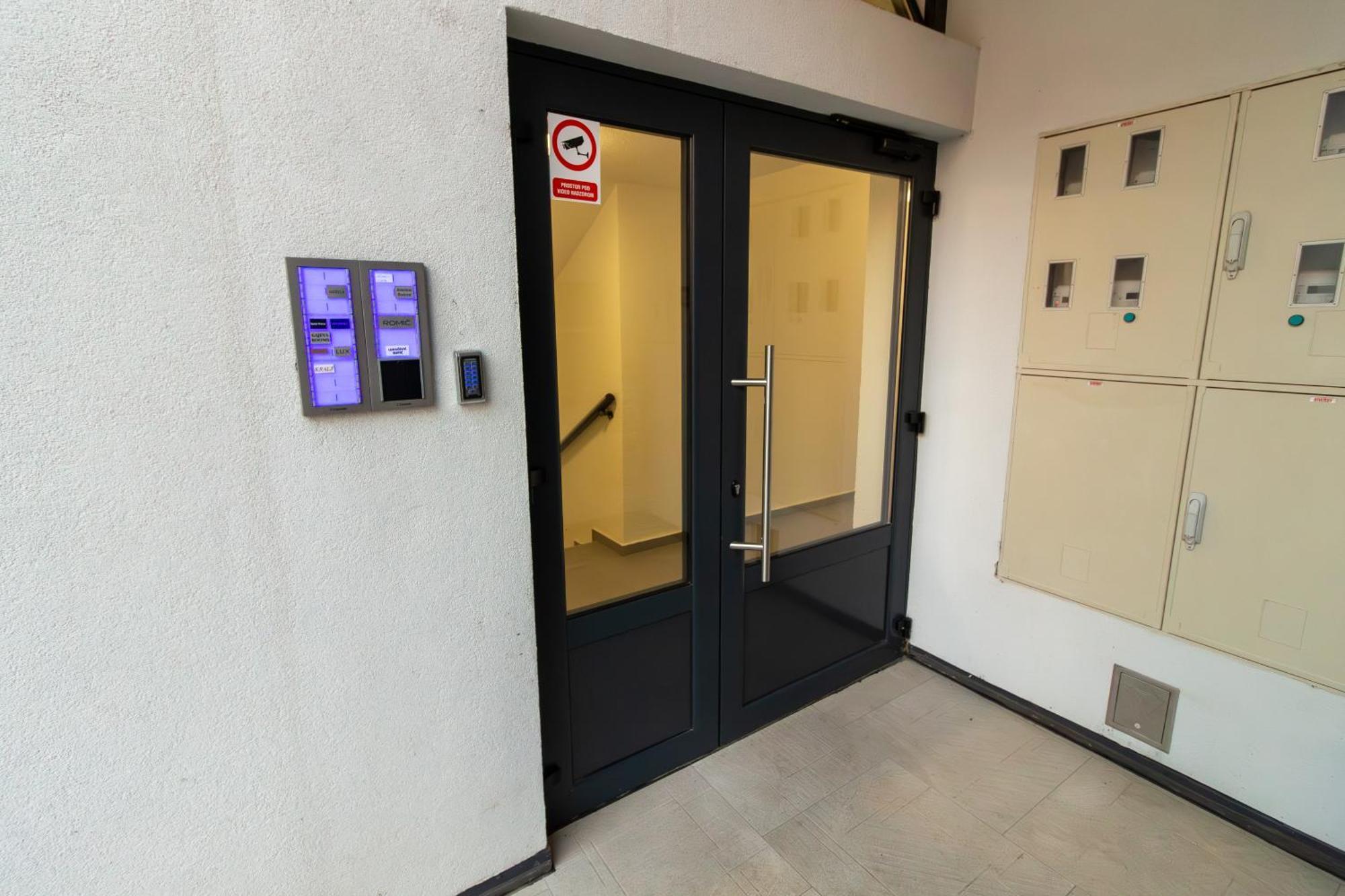 Gajeva Rooms - Stockholm Apartment Self Check-In Virovitica Exterior photo